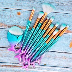 11-Piece Mermaid Makeup Brush Set – Face & Eye Beauty Tools